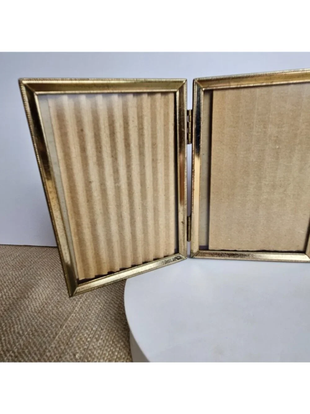 Vintage Triple Picture Frame 3x5 Gold Tone Metal Folding Photo Frame Matte Glass